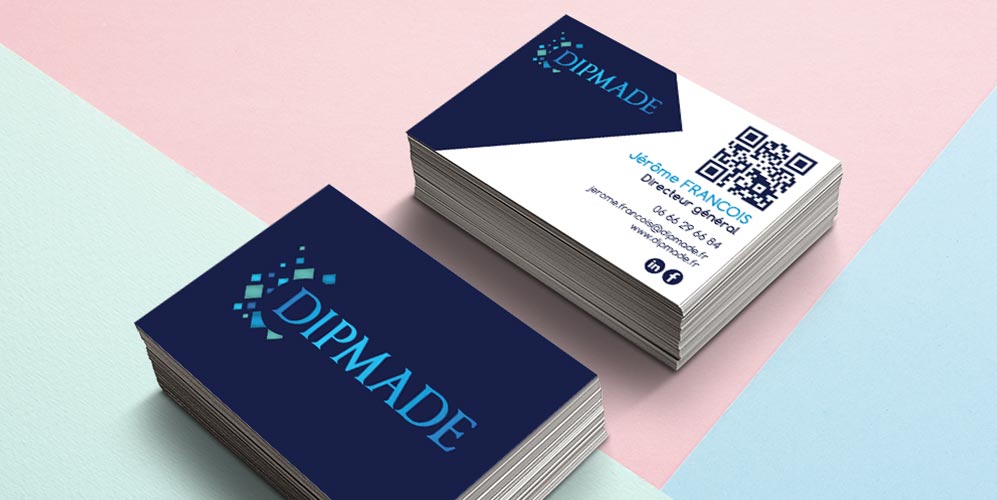 avis logo et carte de visite pour DIPMADE, société spécialisée dans le développement de solutions logicielles et la formation informatique